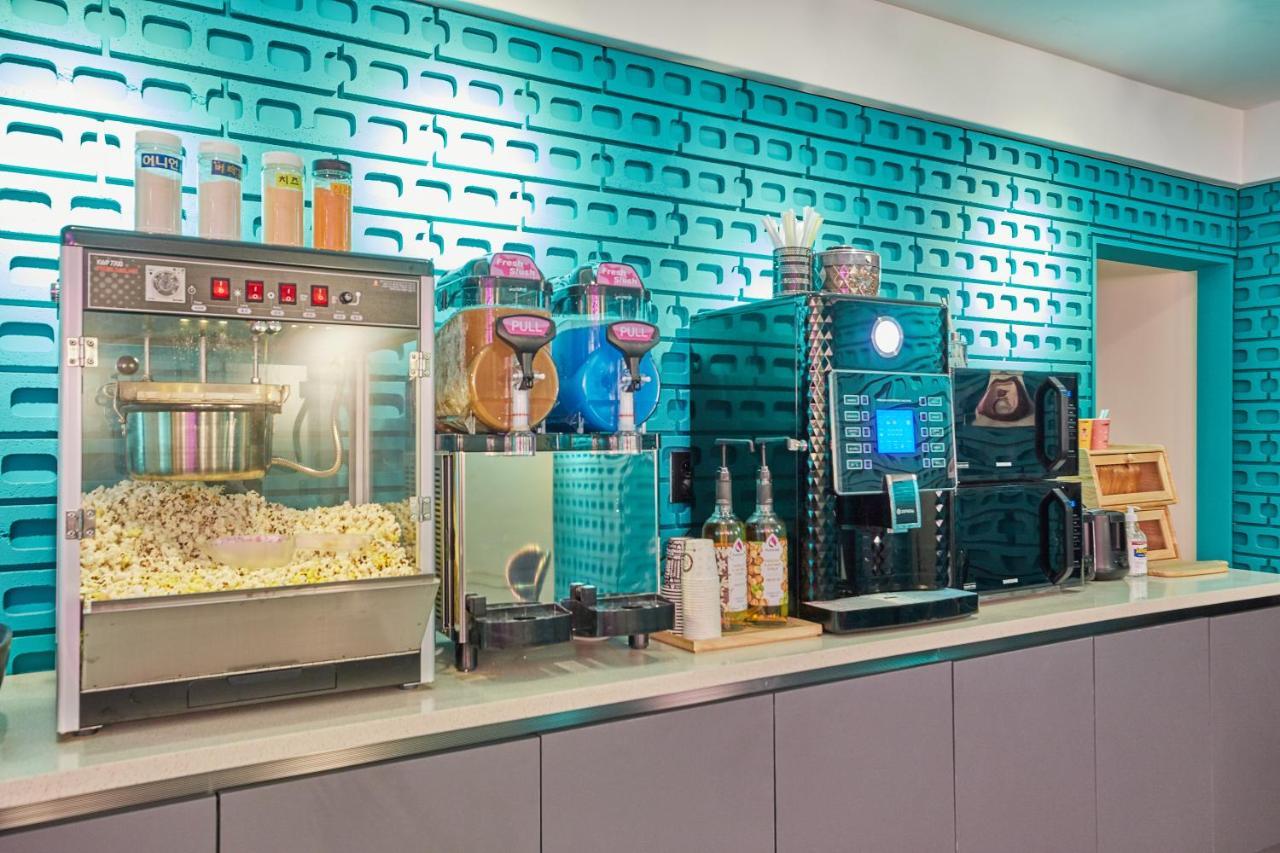 Hotel In Cafe Doksan Seoul Exterior photo