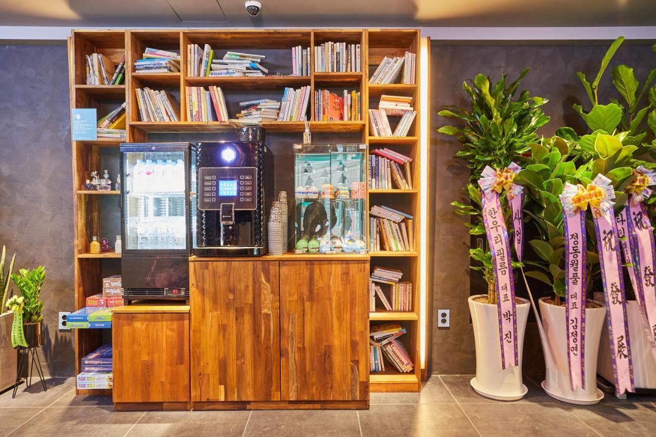 Hotel In Cafe Doksan Seoul Exterior photo